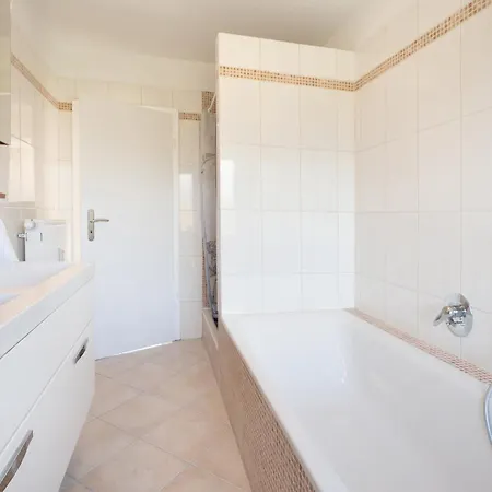 Apartmán Memelstrasse 10 Captains Quarters 2 *